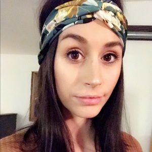 Meet your Posher, Carlee